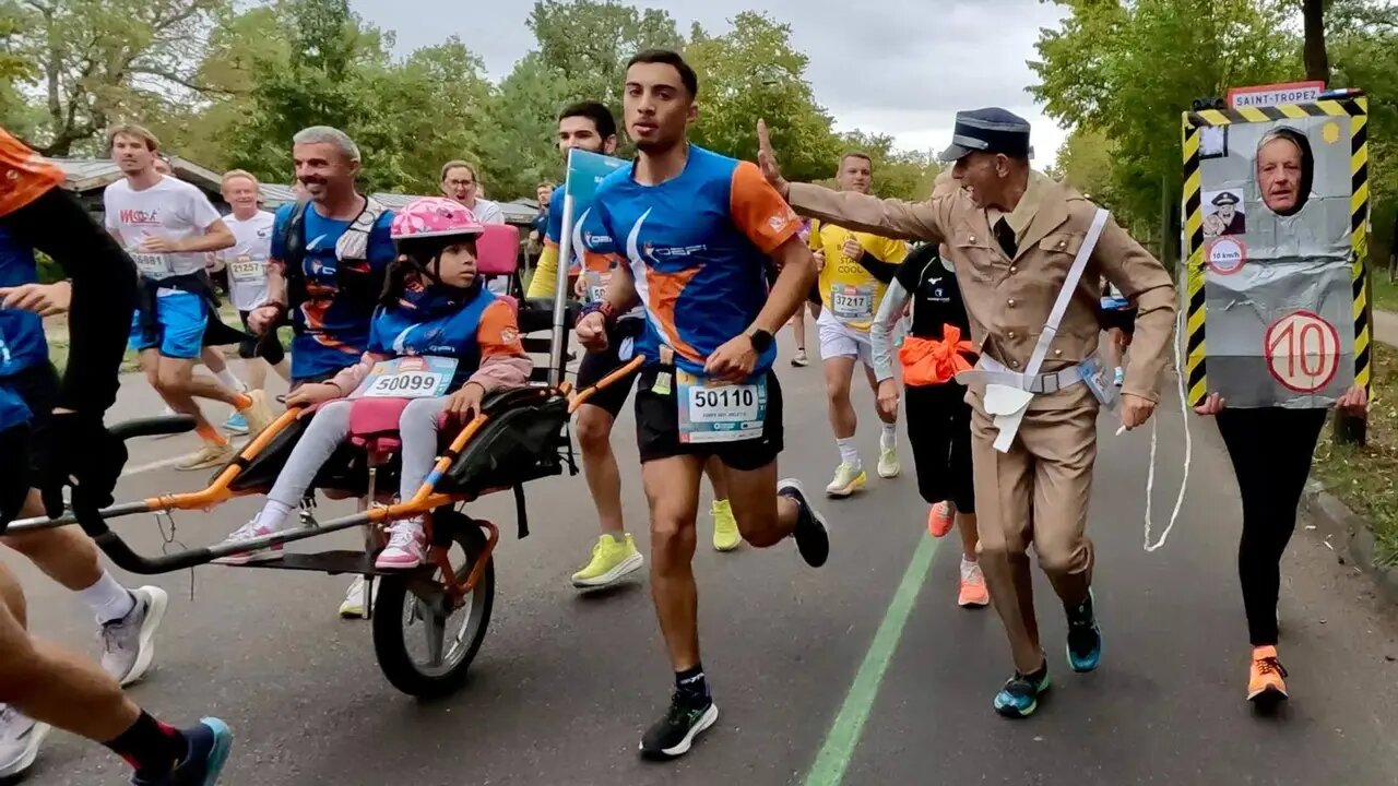 20 km de Paris 2026 — la joëlette de Sanaya en course